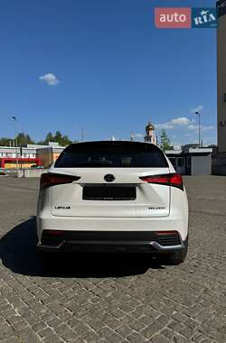 Внедорожник / Кроссовер Lexus NX 2019 в 