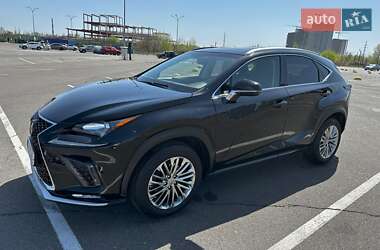 Внедорожник / Кроссовер Lexus NX 2016 в 
