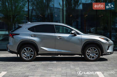 Позашляховик / Кросовер Lexus NX 2020 в 