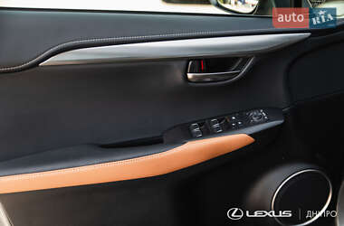 Позашляховик / Кросовер Lexus NX 2020 в 