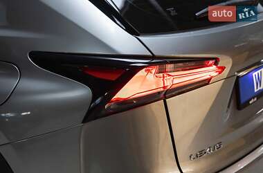 Позашляховик / Кросовер Lexus NX 2016 в 