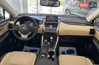 Внедорожник / Кроссовер Lexus NX 2017 в 