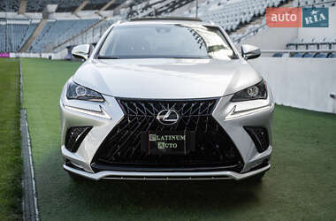 Позашляховик / Кросовер Lexus NX 2018 в 