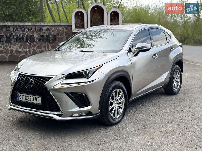 Позашляховик / Кросовер Lexus NX 2018 в 