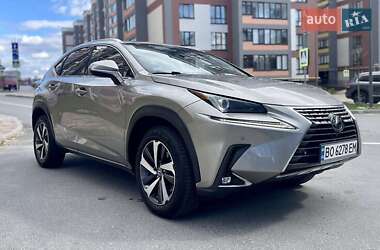 Внедорожник / Кроссовер Lexus NX 2017 в Киеве