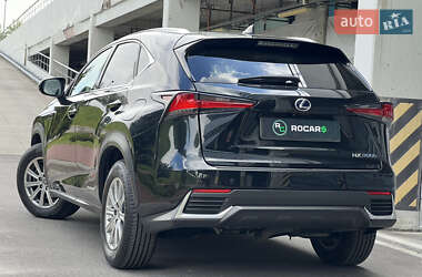 Позашляховик / Кросовер Lexus NX 2018 в 