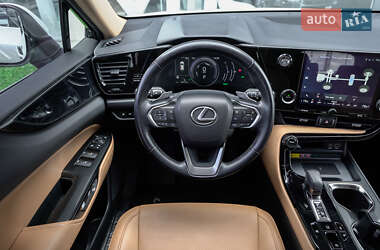 Внедорожник / Кроссовер Lexus NX 2021 в 