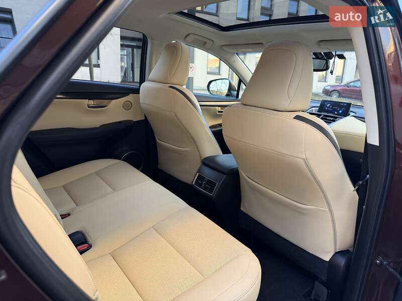 Внедорожник / Кроссовер Lexus NX 2016 в Львове