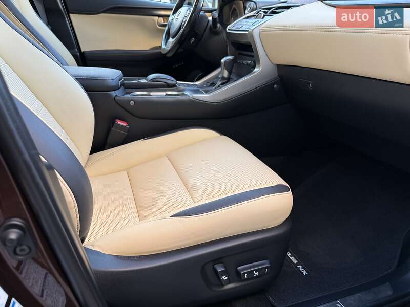 Внедорожник / Кроссовер Lexus NX 2016 в Львове