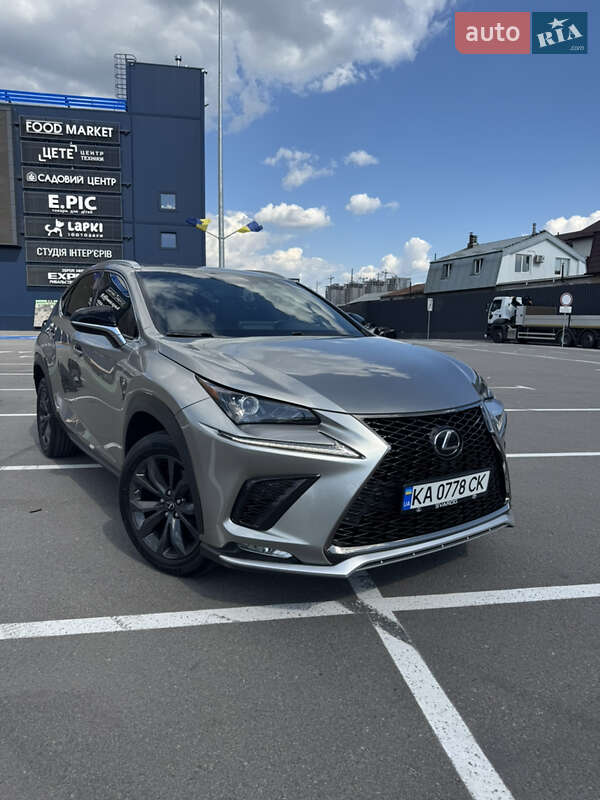 Lexus NX 2019