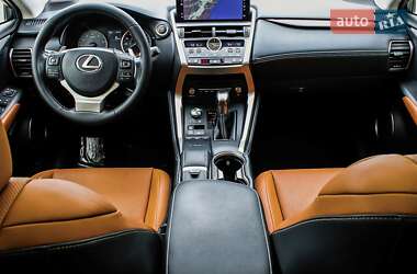 Внедорожник / Кроссовер Lexus NX 2020 в 