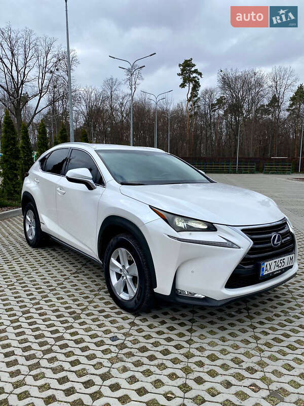 Lexus NX 2015