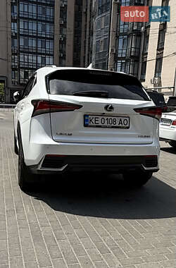 Внедорожник / Кроссовер Lexus NX 2018 в 