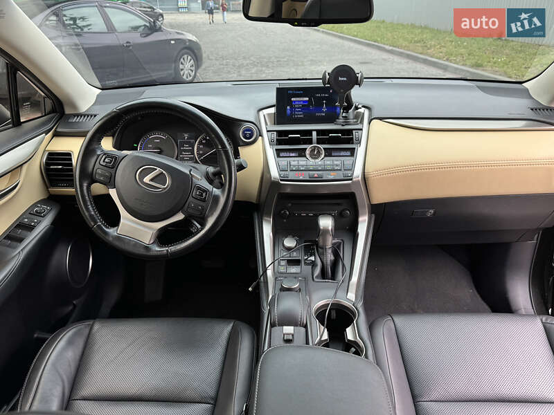 Внедорожник / Кроссовер Lexus NX 2015 в Запорожье