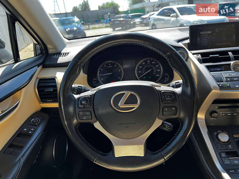 Позашляховик / Кросовер Lexus NX 2017 в Дніпрі