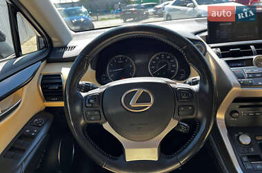 Позашляховик / Кросовер Lexus NX 2017 в 