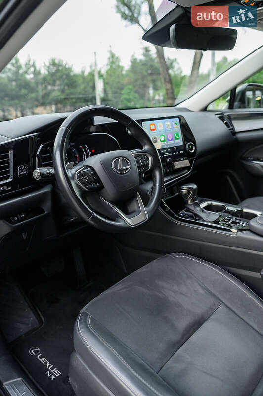 Внедорожник / Кроссовер Lexus NX 2022 в Новояворовске