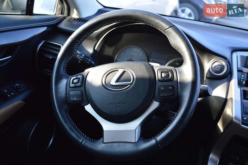 Внедорожник / Кроссовер Lexus NX 2015 в Одессе