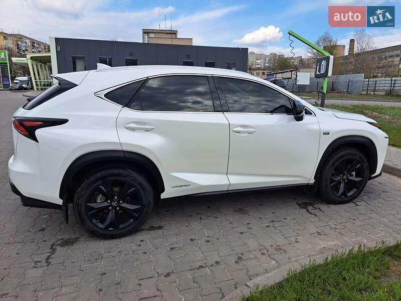 Позашляховик / Кросовер Lexus NX 2017 в Дніпрі