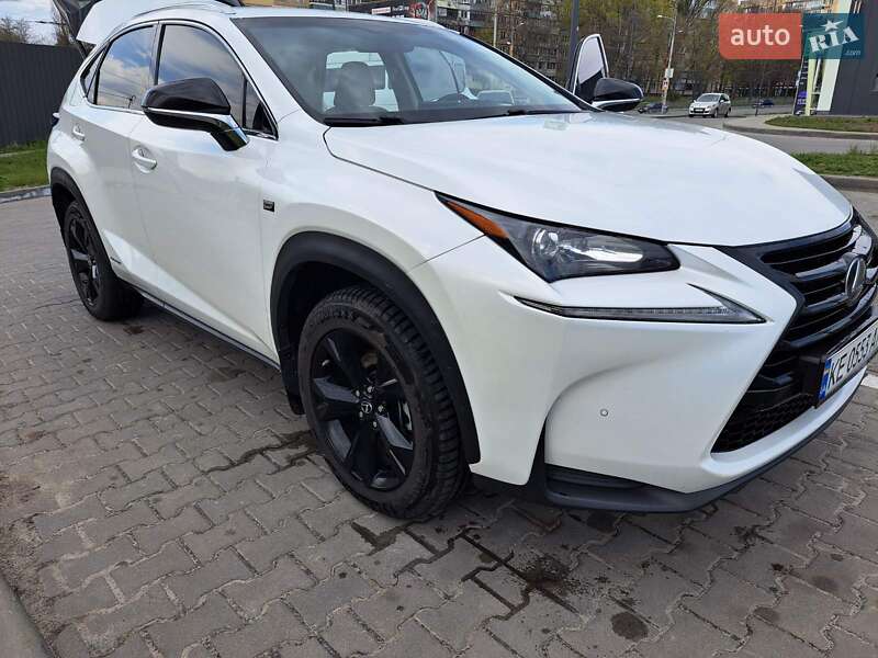 Позашляховик / Кросовер Lexus NX 2017 в Дніпрі