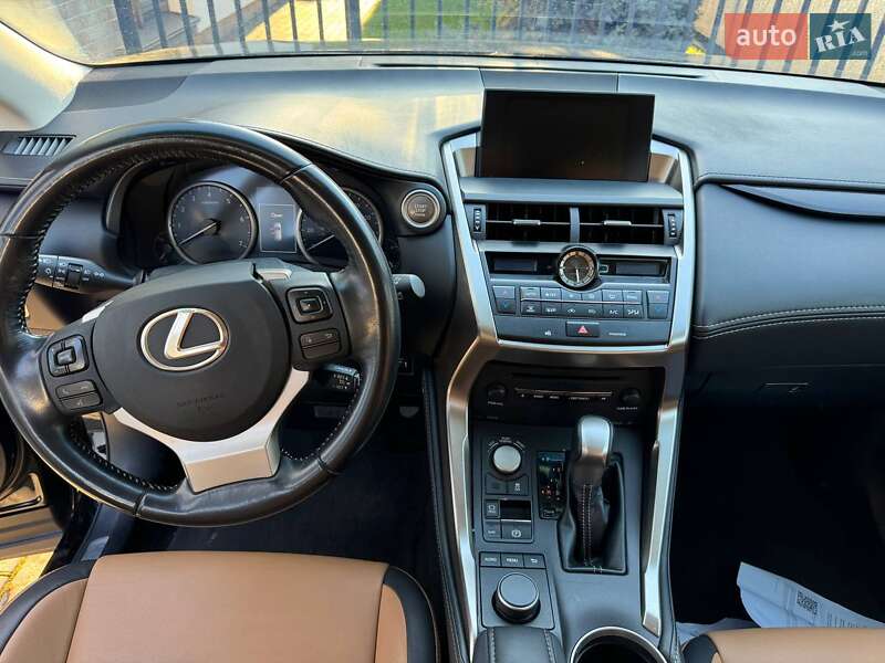 Внедорожник / Кроссовер Lexus NX 2017 в Киеве