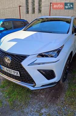 Внедорожник / Кроссовер Lexus NX 2020 в 