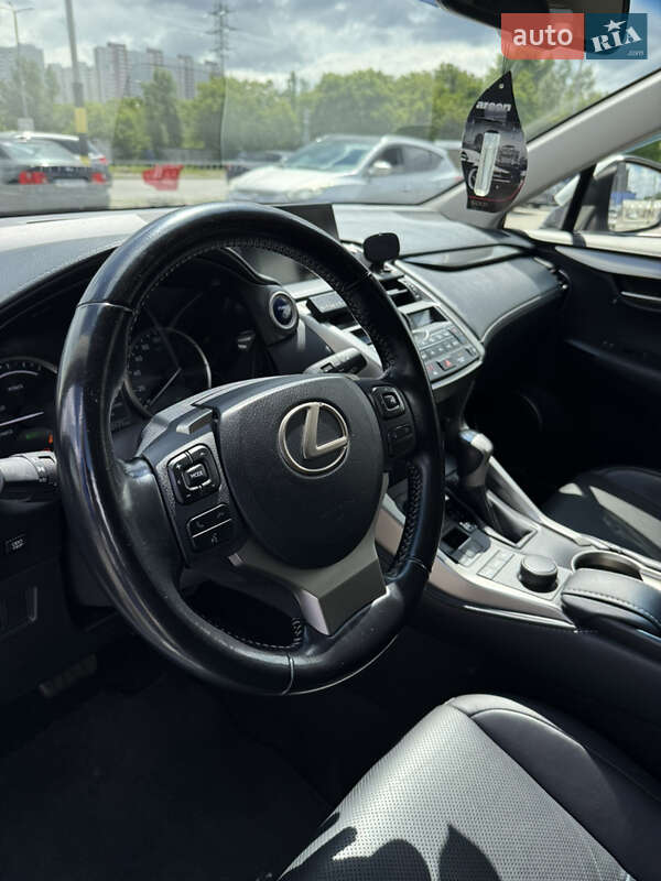 Внедорожник / Кроссовер Lexus NX 2017 в Киеве