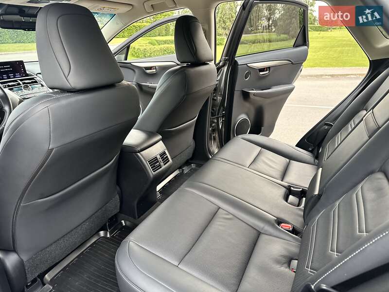 Позашляховик / Кросовер Lexus NX 2019 в Києві