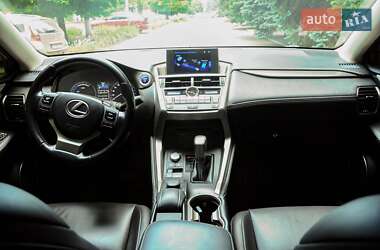 Позашляховик / Кросовер Lexus NX 2015 в Краснограді