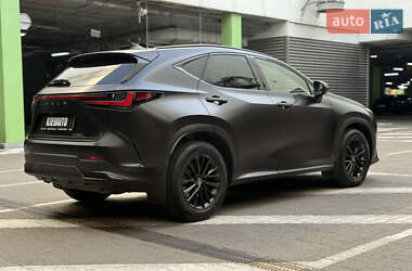 Позашляховик / Кросовер Lexus NX 2022 в 