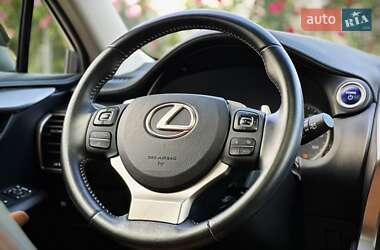 Позашляховик / Кросовер Lexus NX 2019 в 