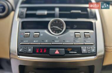 Внедорожник / Кроссовер Lexus NX 2020 в 