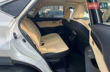 Внедорожник / Кроссовер Lexus NX 2020 в 