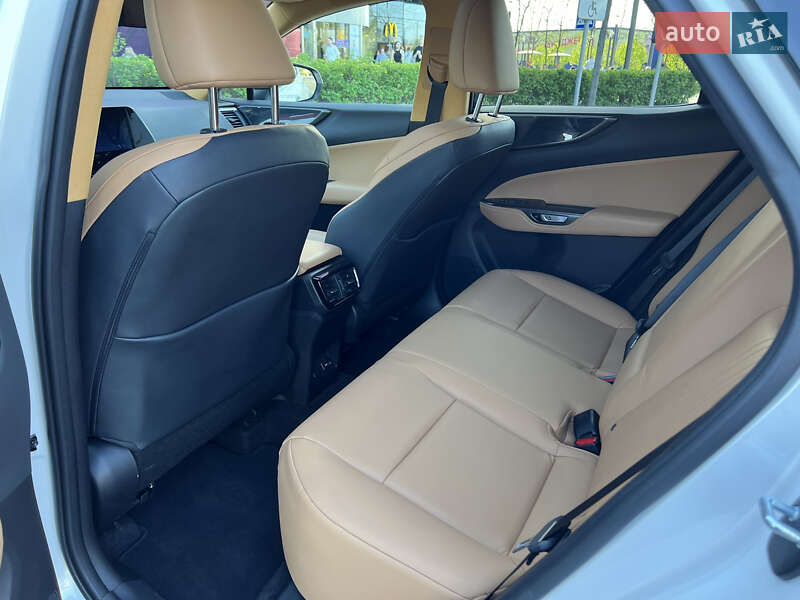 Внедорожник / Кроссовер Lexus NX 2022 в Киеве