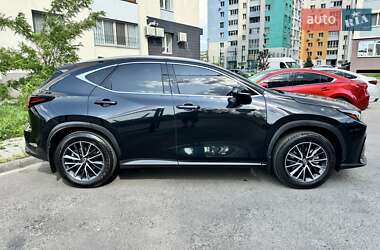 Внедорожник / Кроссовер Lexus NX 2022 в 