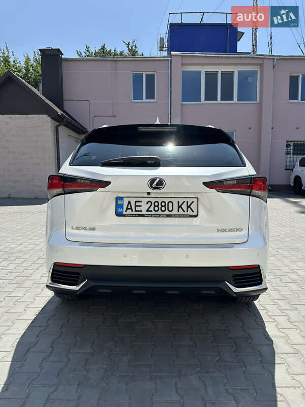 Позашляховик / Кросовер Lexus NX 2017 в Дніпрі