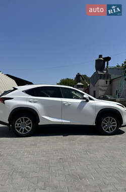 Внедорожник / Кроссовер Lexus NX 2017 в 