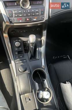 Внедорожник / Кроссовер Lexus NX 2015 в 