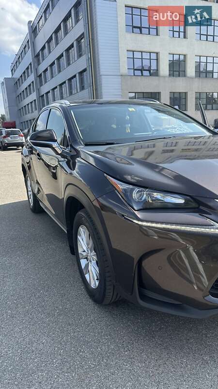 Внедорожник / Кроссовер Lexus NX 2015 в 
