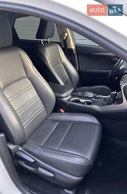Внедорожник / Кроссовер Lexus NX 2016 в 