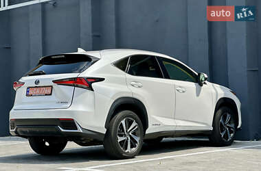 Внедорожник / Кроссовер Lexus NX 2020 в 