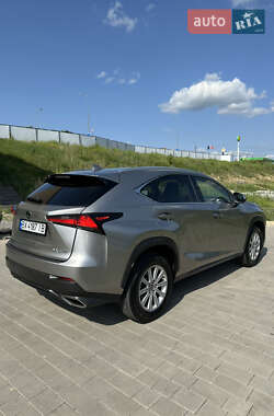 Внедорожник / Кроссовер Lexus NX 2018 в 