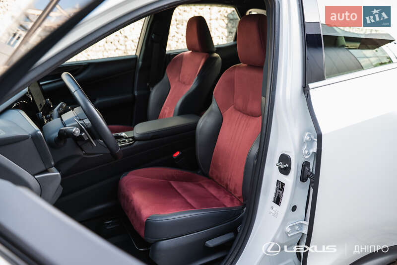 Позашляховик / Кросовер Lexus NX 2023 в Дніпрі