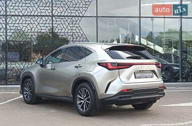 Внедорожник / Кроссовер Lexus NX 2022 в 