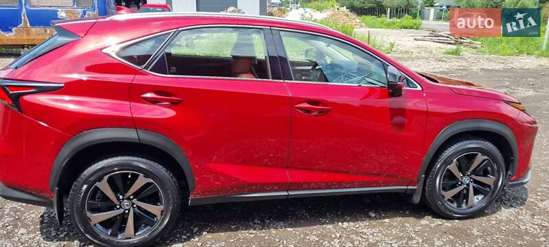Внедорожник / Кроссовер Lexus NX 2020 в Новояворовске