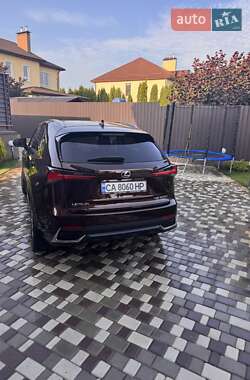 Внедорожник / Кроссовер Lexus NX 2019 в 