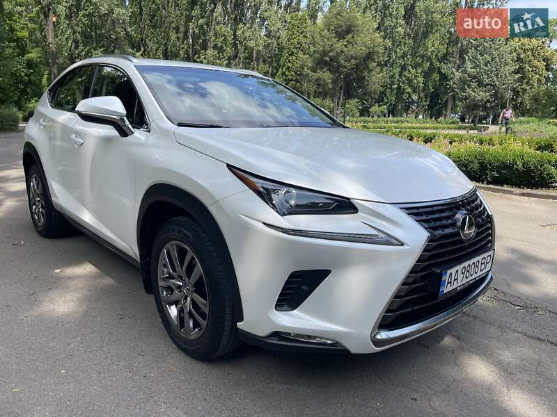 Lexus NX 2019