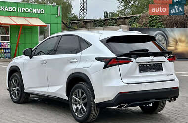 Внедорожник / Кроссовер Lexus NX 2015 в 