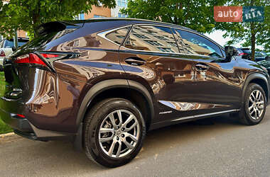 Внедорожник / Кроссовер Lexus NX 2015 в 