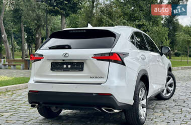 Внедорожник / Кроссовер Lexus NX 2016 в 